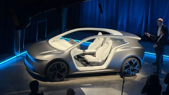  Lucid集团投资者日揭秘；自动驾驶出租车蓝图初现，中型车阵容蓄势待发。 汽车科技