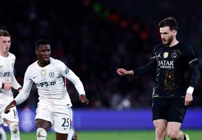  斯坦福桥的法国克星传说；巴黎英格兰连杀神话延续。 体育新闻