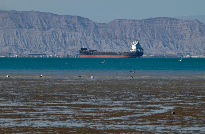  霍尔木兹海峡冲突升级，达利欧警示控制权决定全球秩序命运 新闻