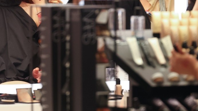  贵金属市场波动深度复盘：金价回调后的资产配置逻辑与风控策略 股票财经 贵金属市场波动深度复盘：金价回调后的资产配置逻辑与风控策略 股票财经