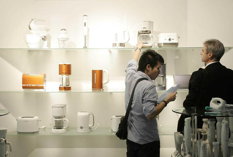  算力转型迷局：天价订单背后的资本腾挪术——从“零交付”到“无责解约”的深度复盘 股票财经