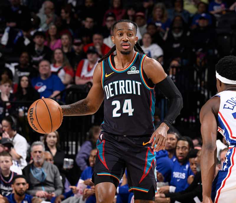  技术深度复盘：约基奇零失误40+三双背后的竞技维度 体育新闻