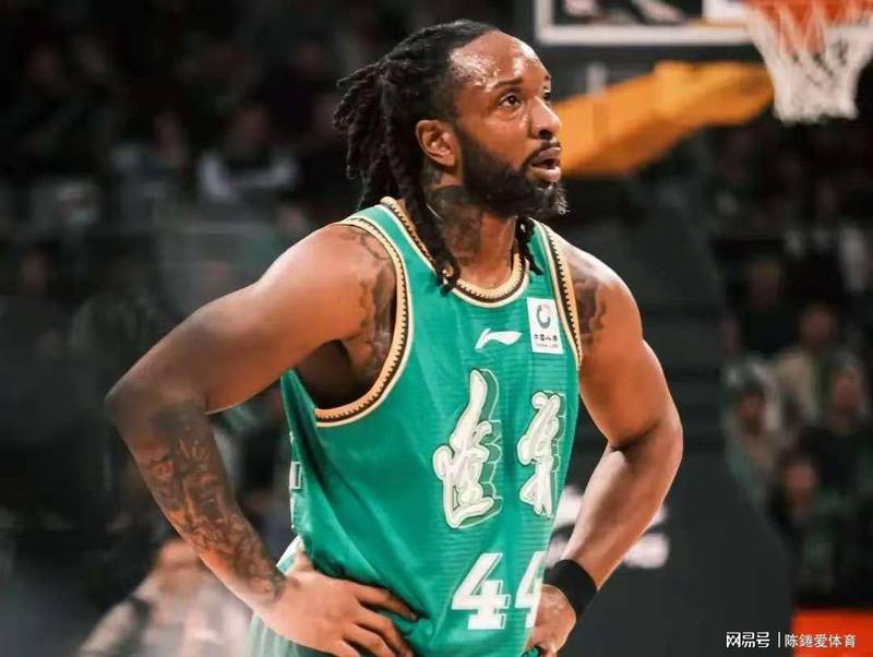  辽宁主场迎战副班长：那些关于坚持与希望的故事 体育新闻