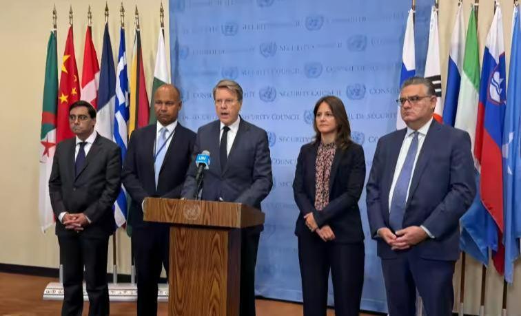  伊朗反击战略深度解析：700万人请战背后的地缘博弈与制裁困局 新闻