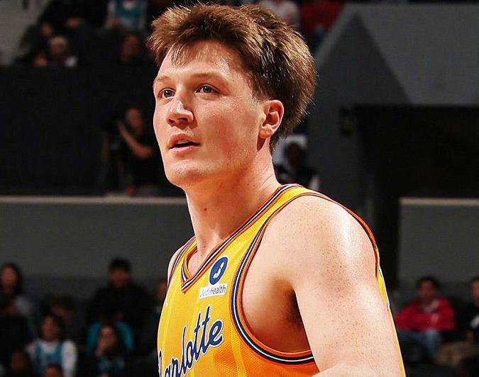  技术解密：克尼佩尔264记三分球的背后逻辑 体育新闻