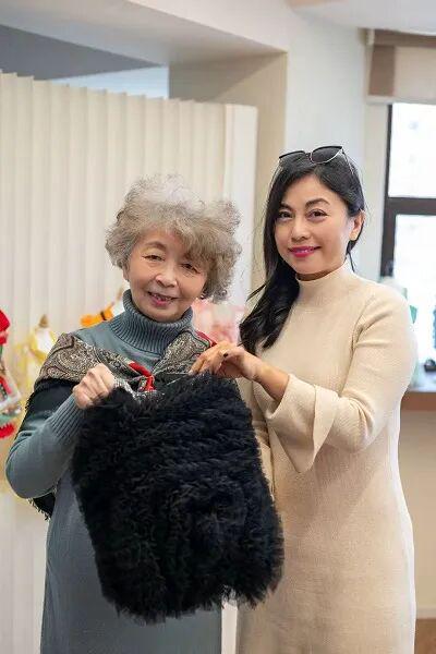  78岁上海奶奶的宠物高定：用一针一线，缝补人与毛孩子之间的深情 情感心理