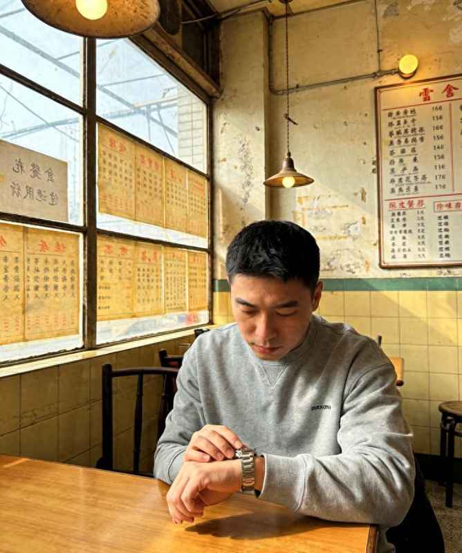 身份测试:一次精心设计的相亲伪装如何撕开婚恋市场的遮羞布 情感心理
