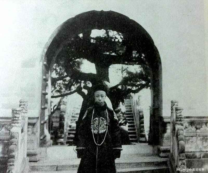 乾隆鼻烟壶鉴伪:1961年北京饭局上的文物判断方法论 文化旅游