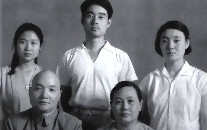 红色家风的技术解码:孔继宁档案背后的权力逻辑与身份管理 新闻 红色家风的技术解码:孔继宁档案背后的权力逻辑与身份管理 新闻 红色家风的技术解码:孔继宁档案背后的权力逻辑与身份管理 新闻